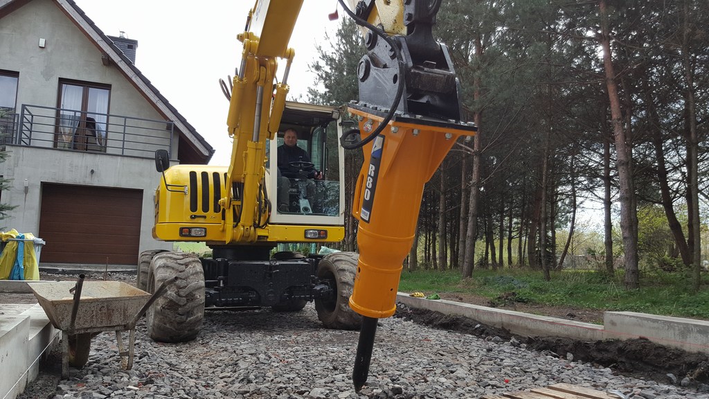 Młot hydrauliczny Arrowhead R80